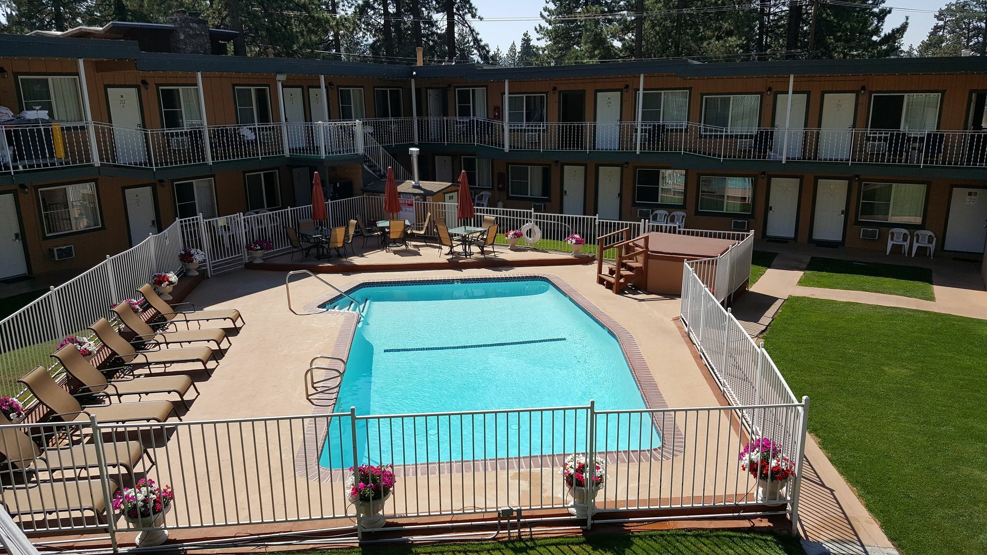 Alpine Inn & Spa Саус Лэйк Тахо Экстерьер фото
